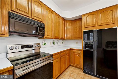 Tiny photo for 9725 Whitley Park Place #TH-6, BETHESDA, MD 20814 (MLS # MDMC2219752)