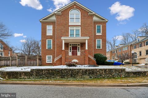Tiny photo for 9725 Whitley Park Place #TH-6, BETHESDA, MD 20814 (MLS # MDMC2219752)