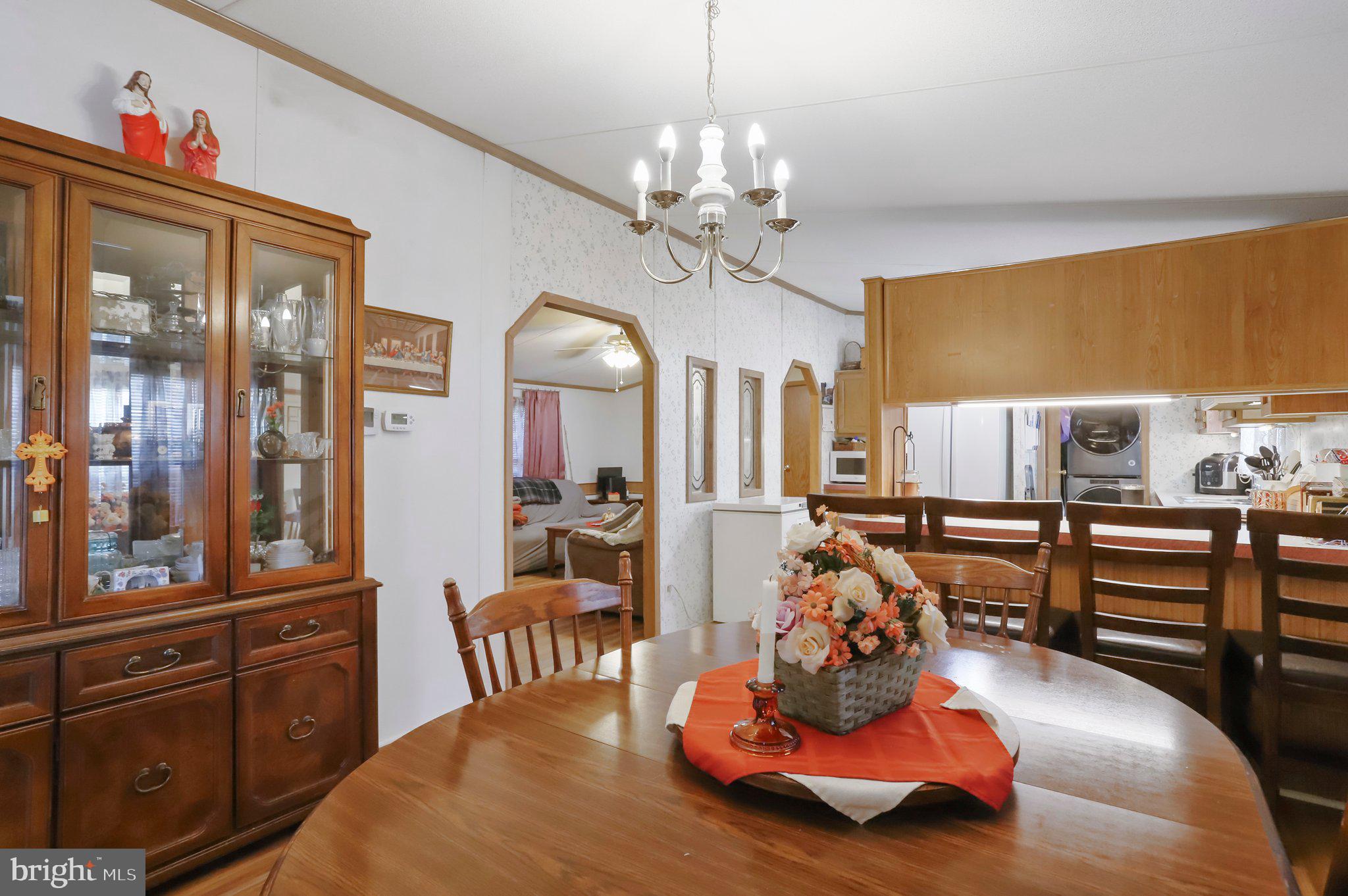 LAKESIDE VILLAGE - Residential