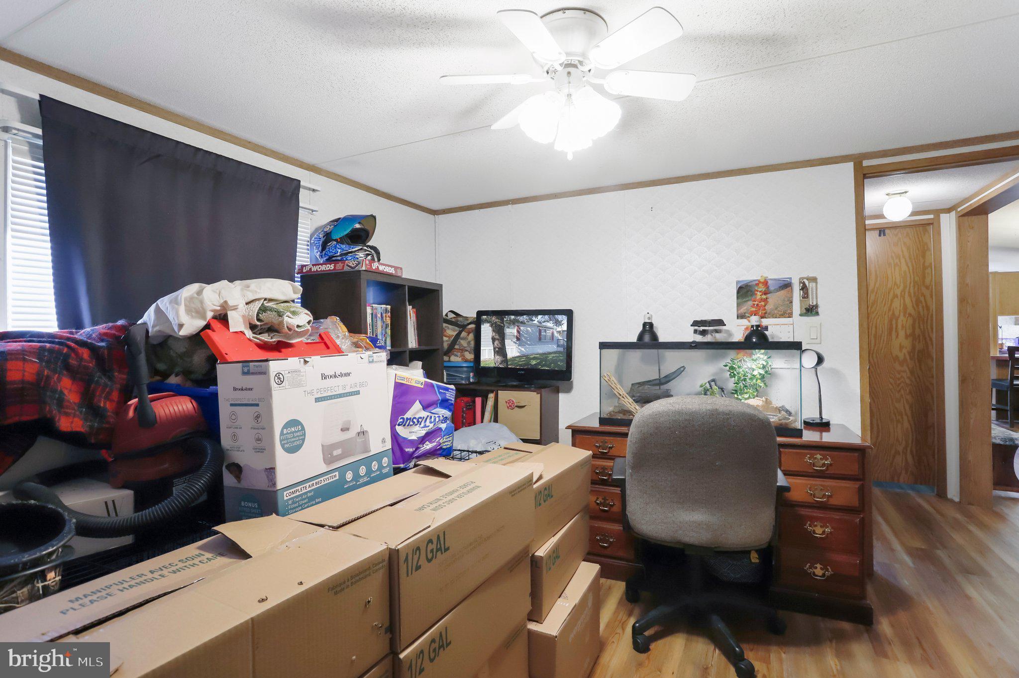 LAKESIDE VILLAGE - Residential