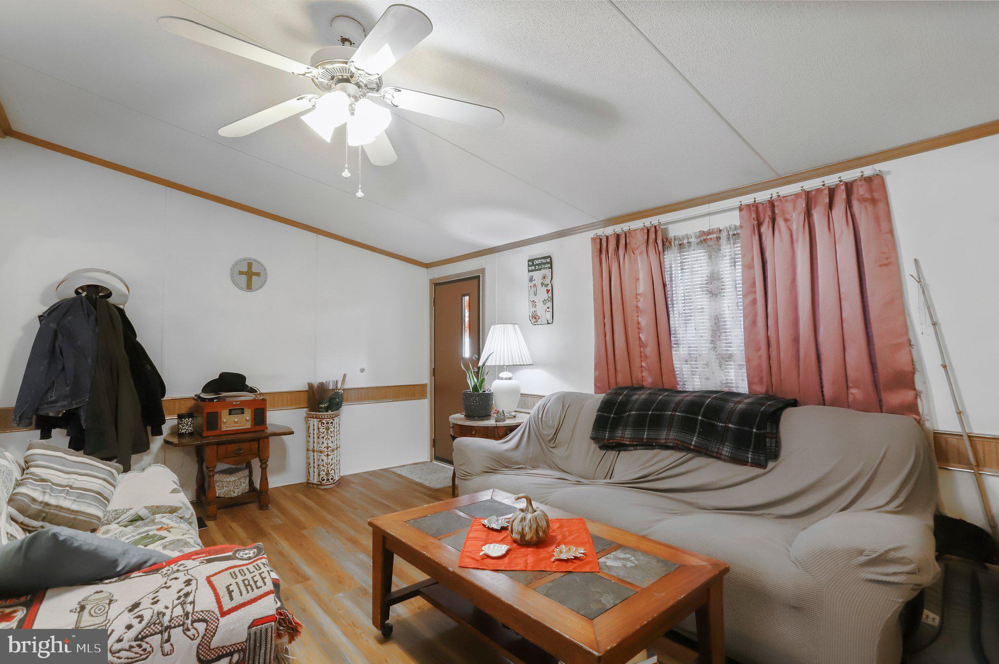 LAKESIDE VILLAGE - Residential