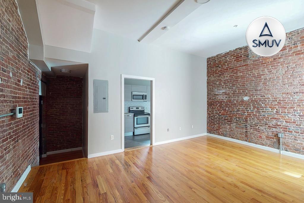 MOUNT VERNON PLACE HISTORIC DISTRICT - Residential Lease