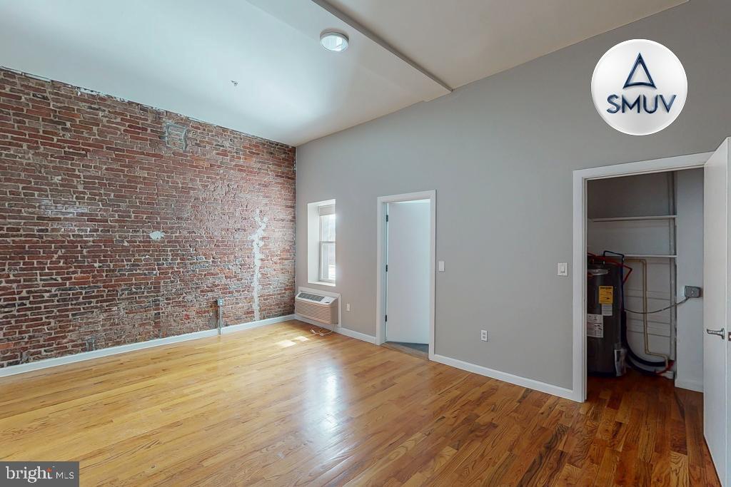 MOUNT VERNON PLACE HISTORIC DISTRICT - Residential Lease