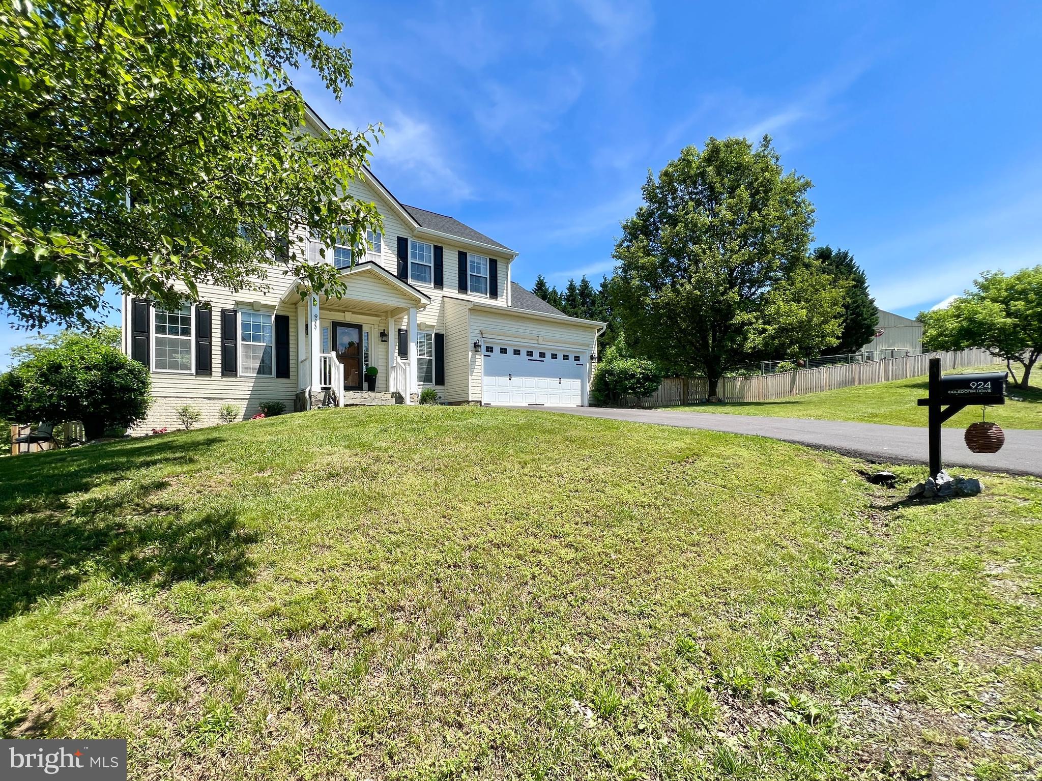 STONEBRIDGE - Residential