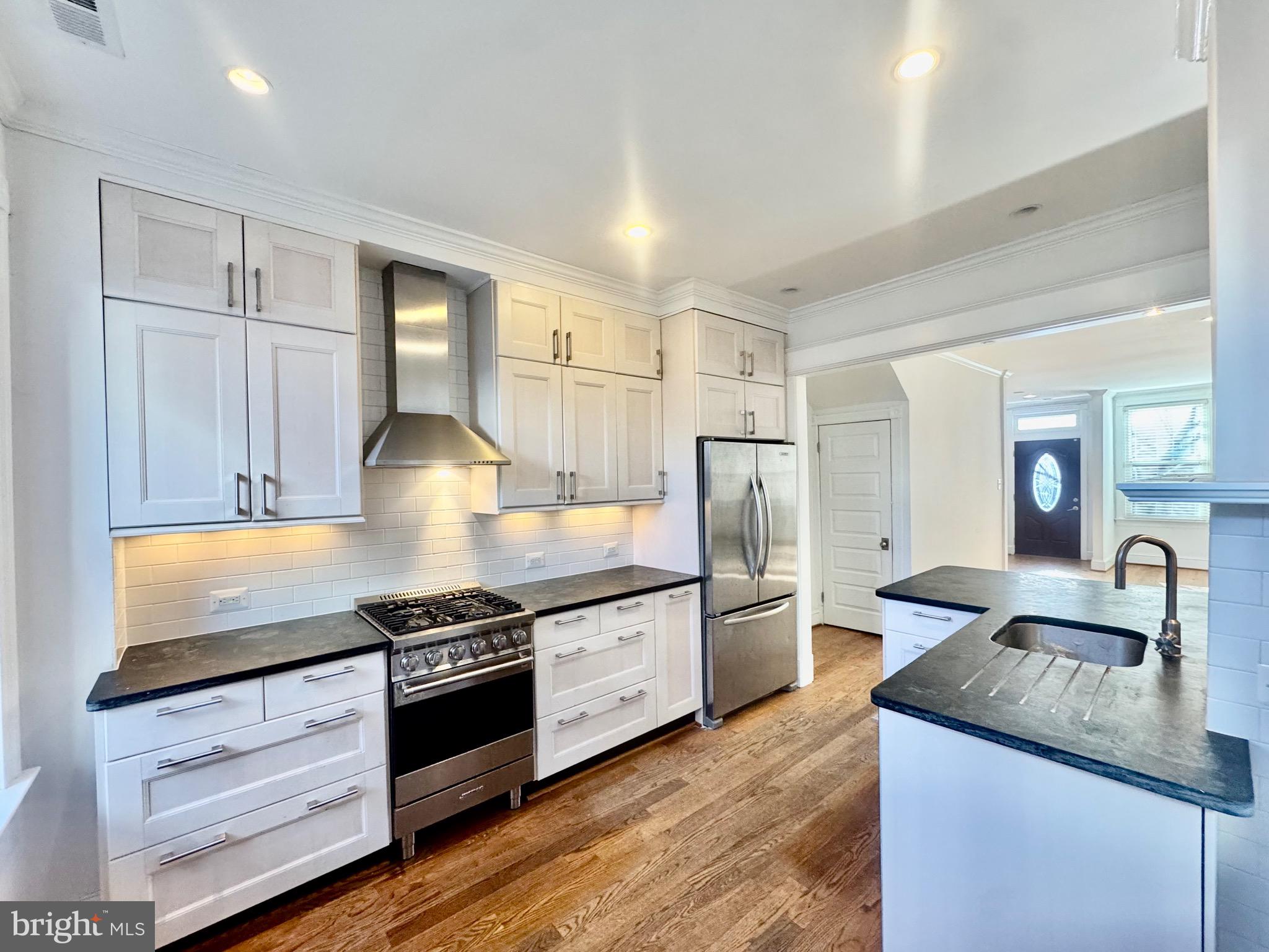 769 KENYON STREET NW