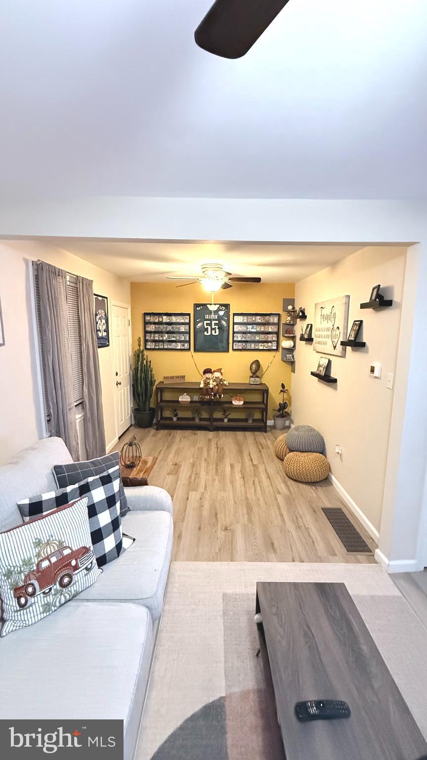 MAPLE SHADE - Residential