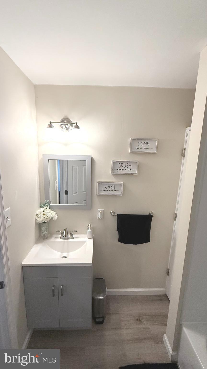 MAPLE SHADE - Residential