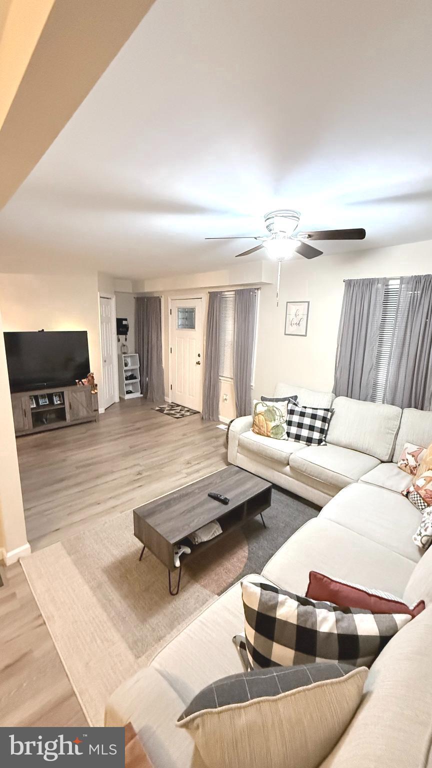 MAPLE SHADE - Residential