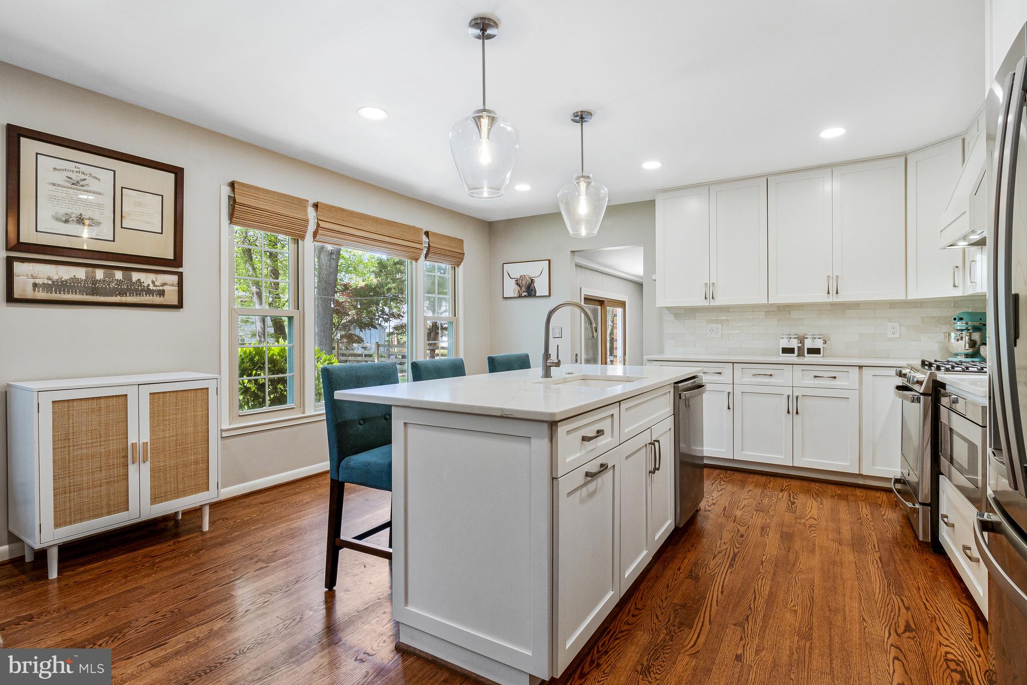 8406 BREWSTER DRIVE