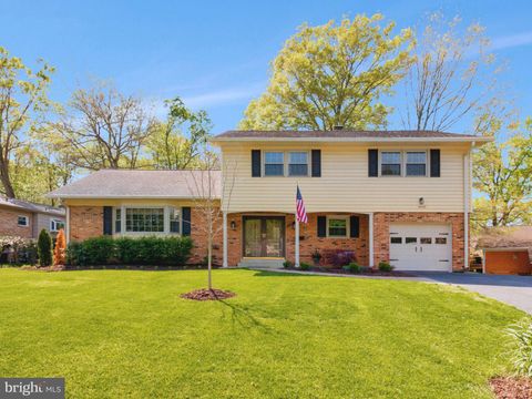 8406 BREWSTER DRIVE ALEXANDRIA VA 22308