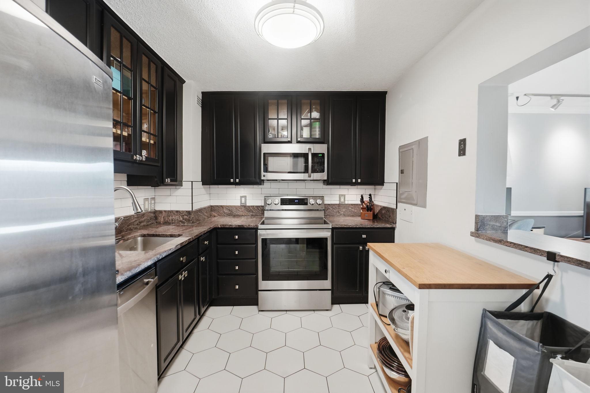 200 N PICKETT STREET 1002