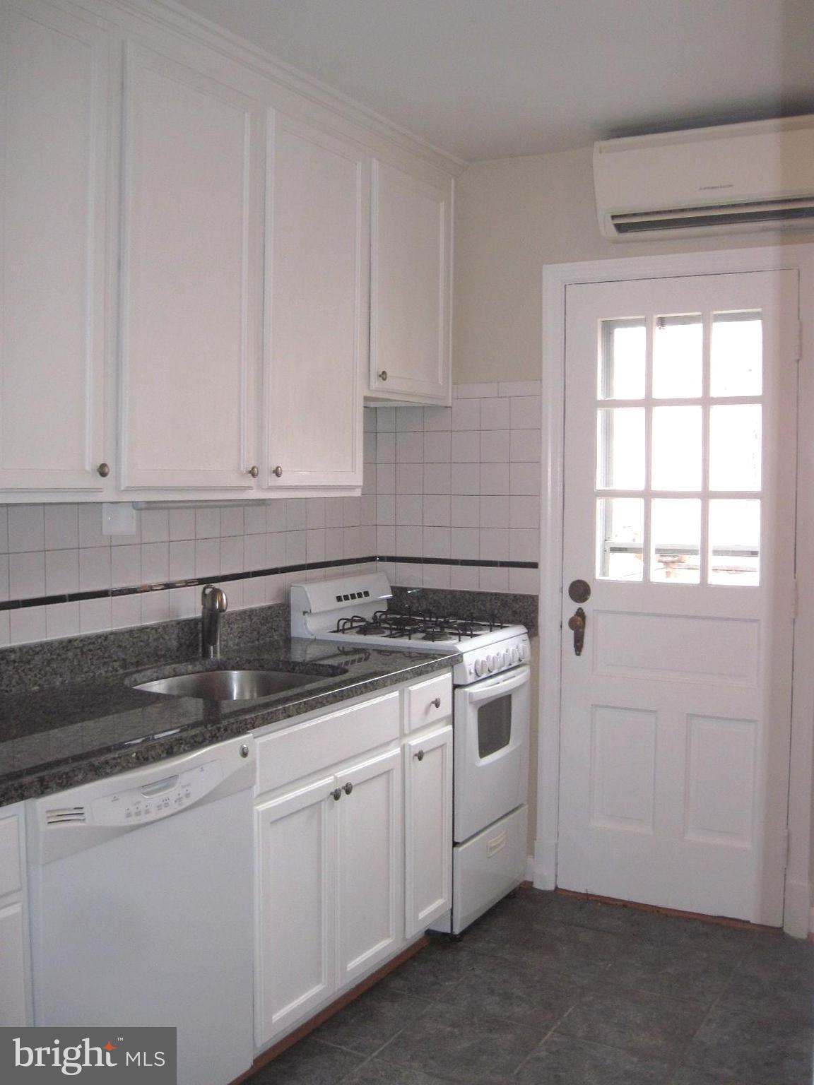 ARLINGTON VILLAGE COURTYARD - Residential