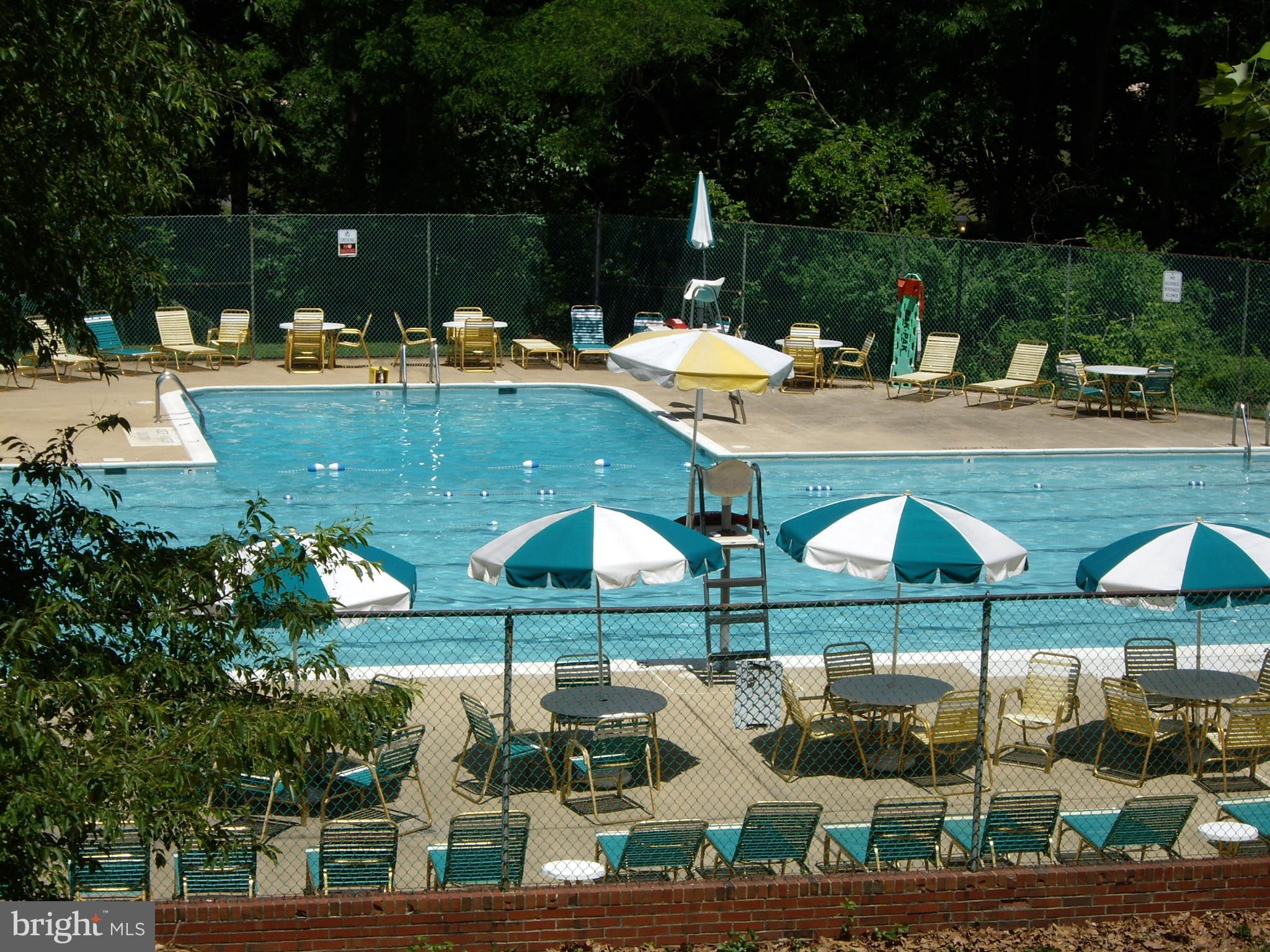 ARLINGTON VILLAGE COURTYARD - Residential