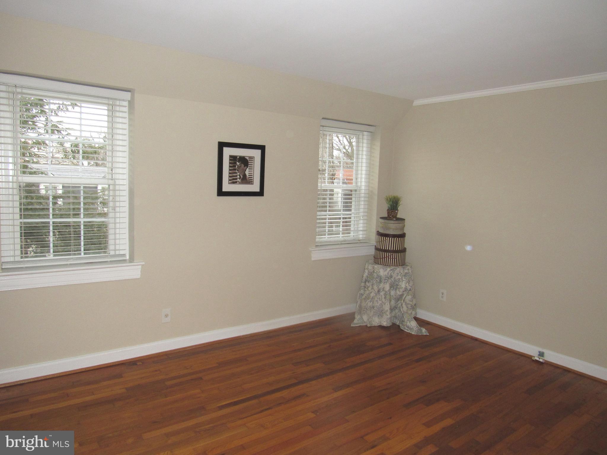 ARLINGTON VILLAGE COURTYARD - Residential