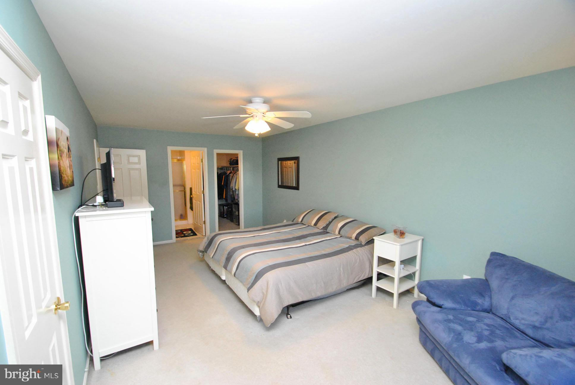 VILLAGE OF WHITE OAK - Residential