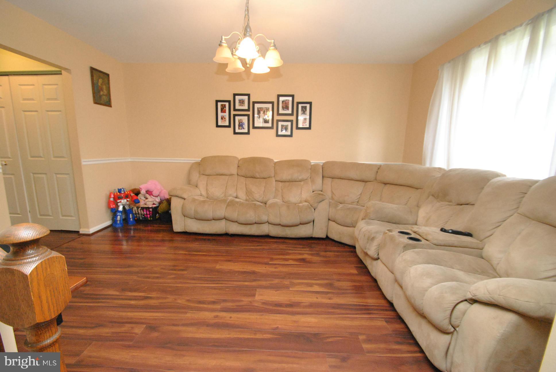 VILLAGE OF WHITE OAK - Residential