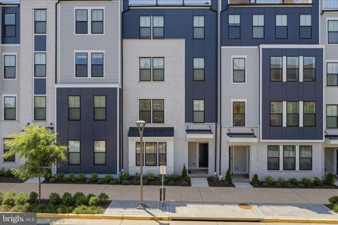Photo of 20809 Wood Quay Drive, STERLING, VA 20166 (MLS # VALO2125984)