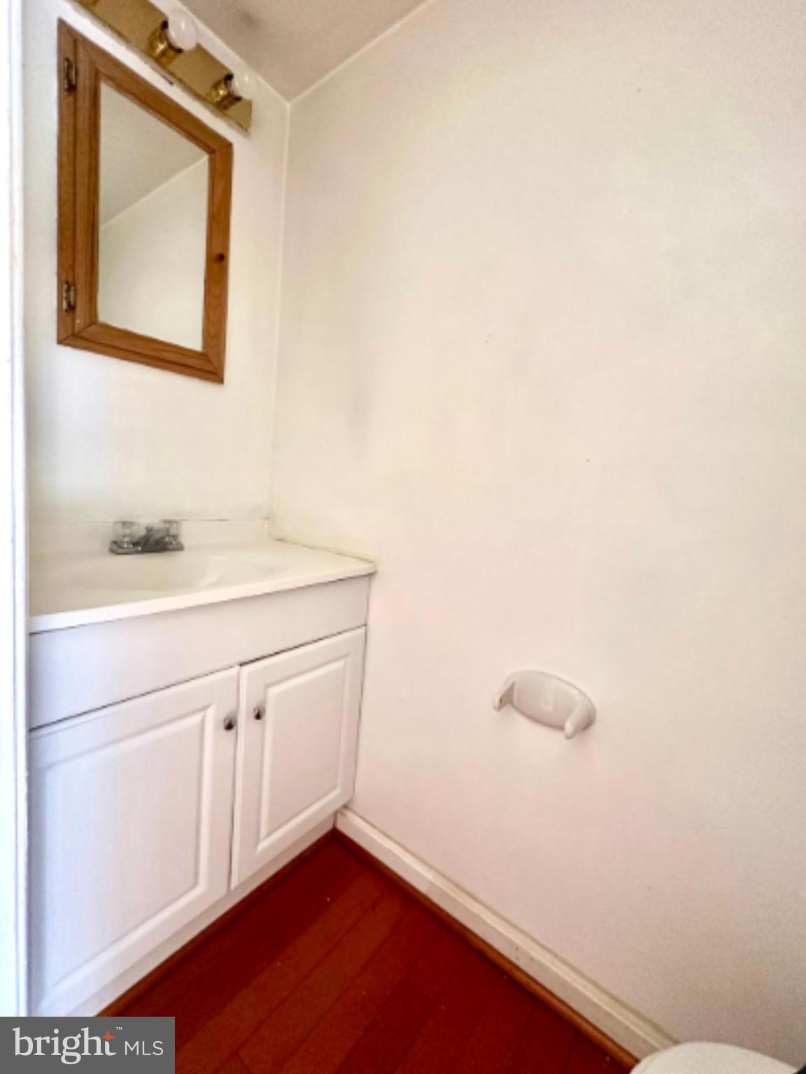 NEWINGTON STATION - Residential