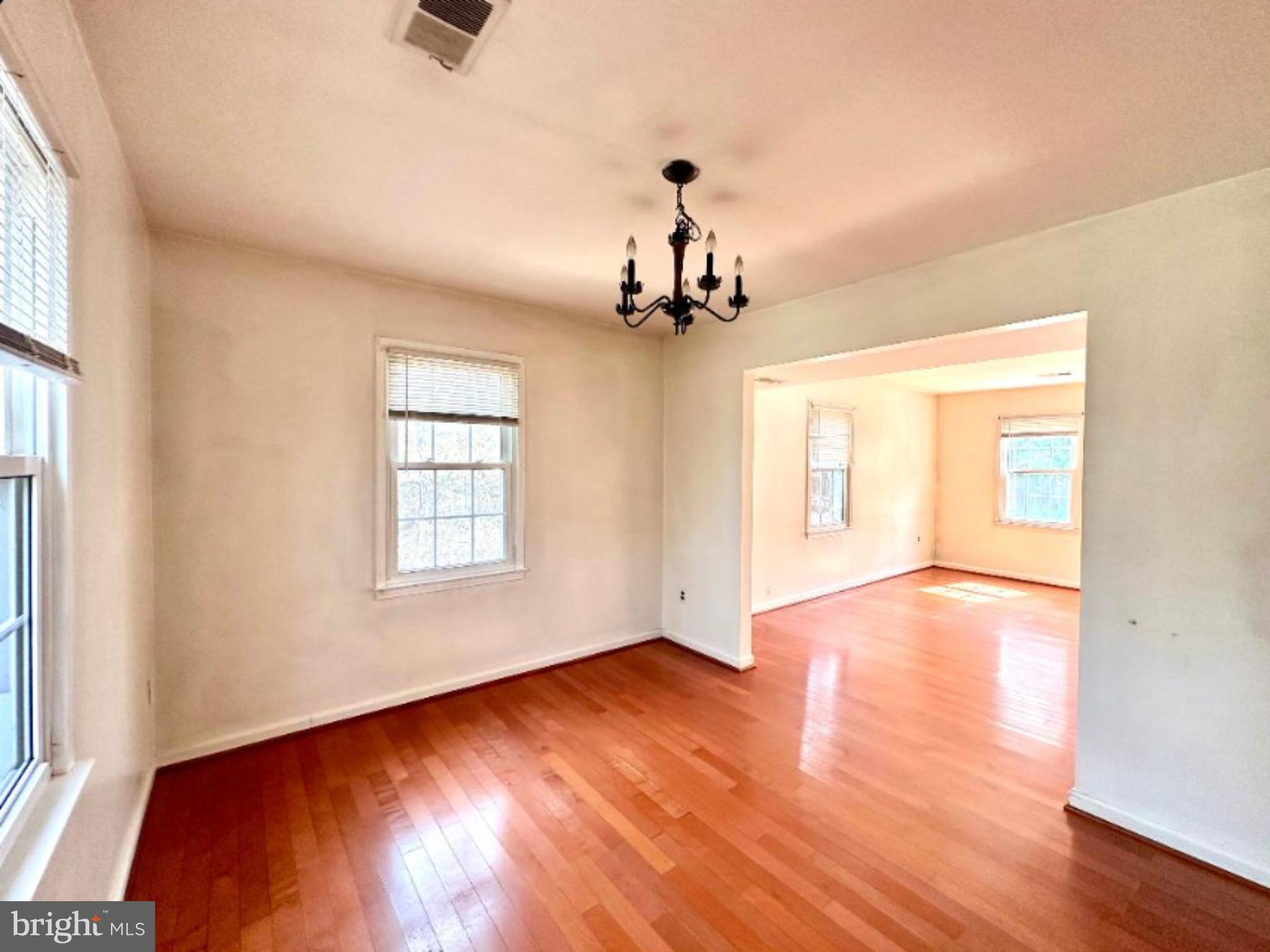 NEWINGTON STATION - Residential