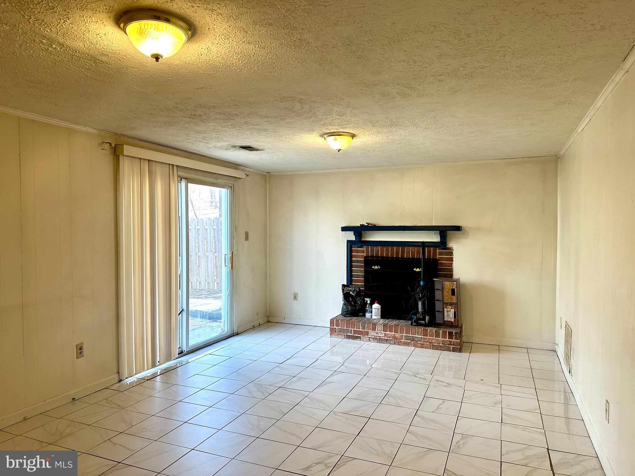 NEWINGTON STATION - Residential