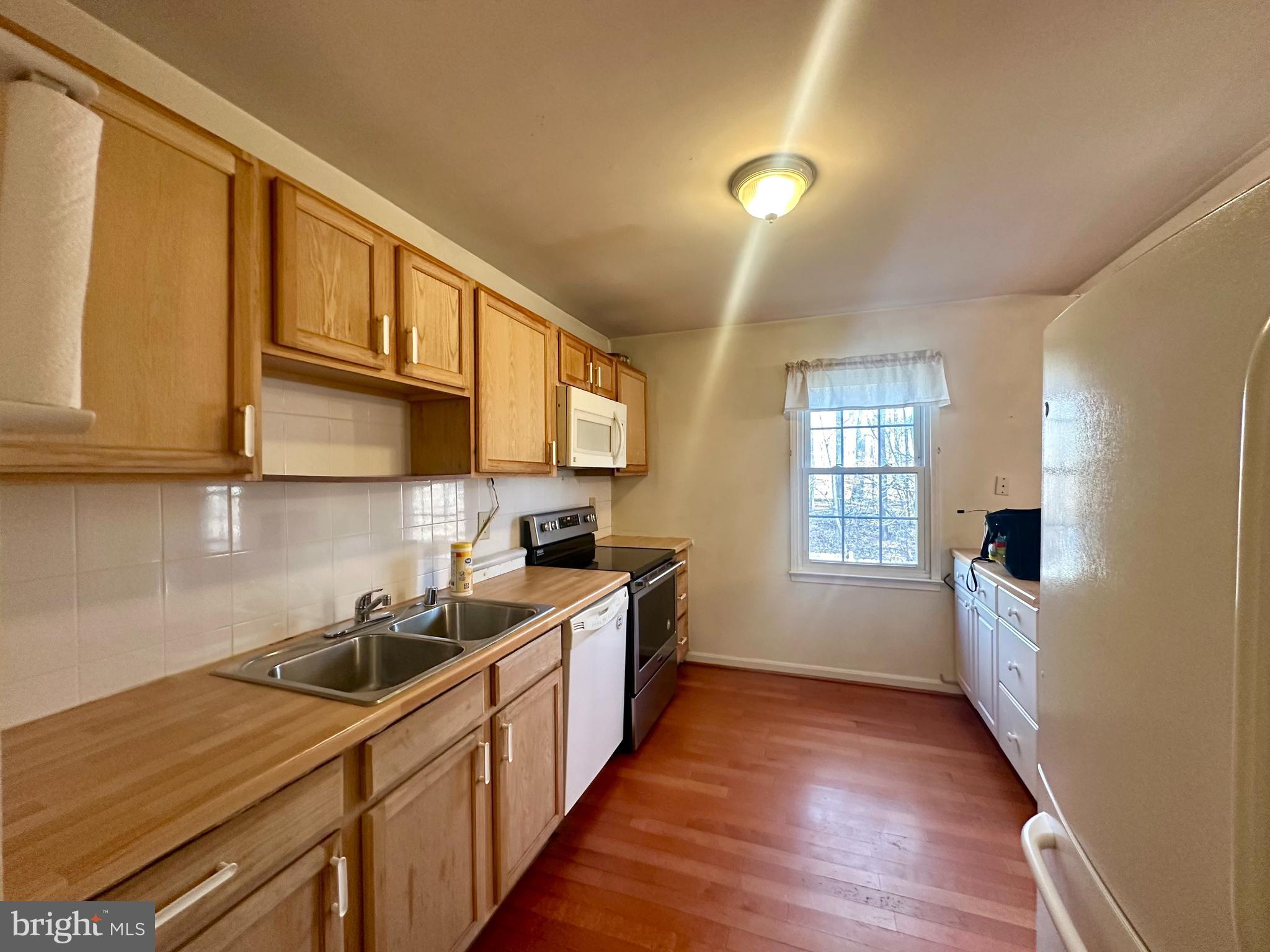 NEWINGTON STATION - Residential