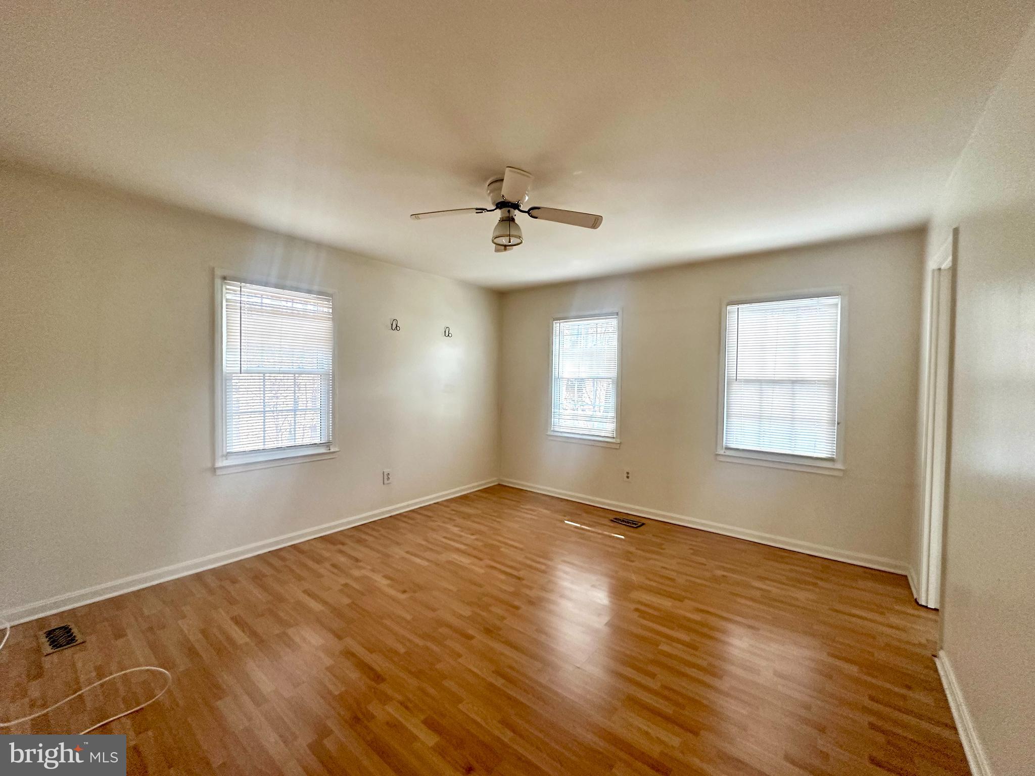 NEWINGTON STATION - Residential