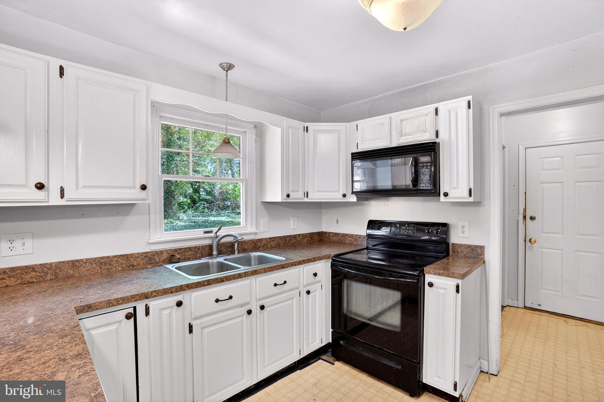 LANTERN HILL VILLAGE - Residential