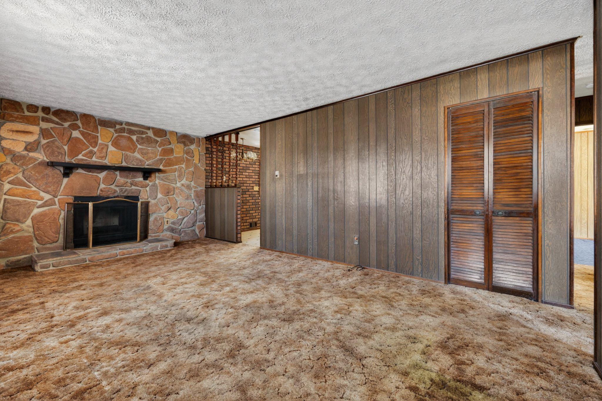 819 BENTWILLOW DRIVE