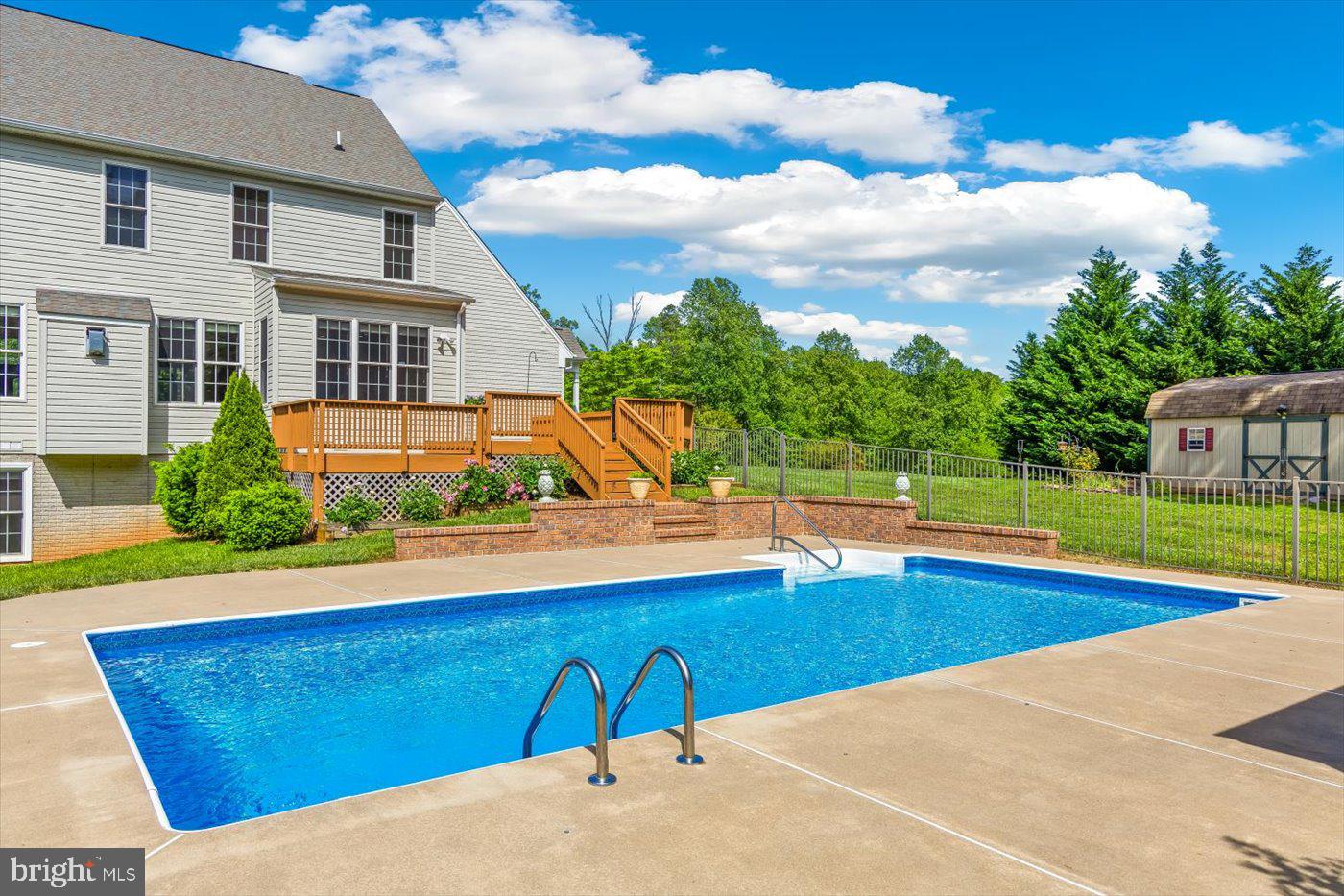 CARPENTER'S RIDGE - Residential