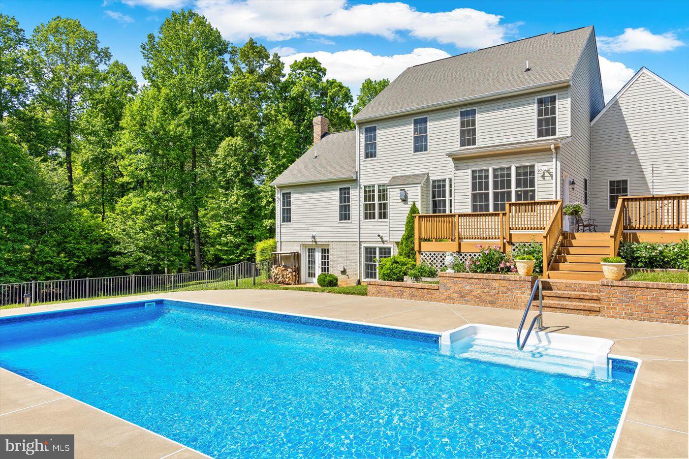 CARPENTER'S RIDGE - Residential