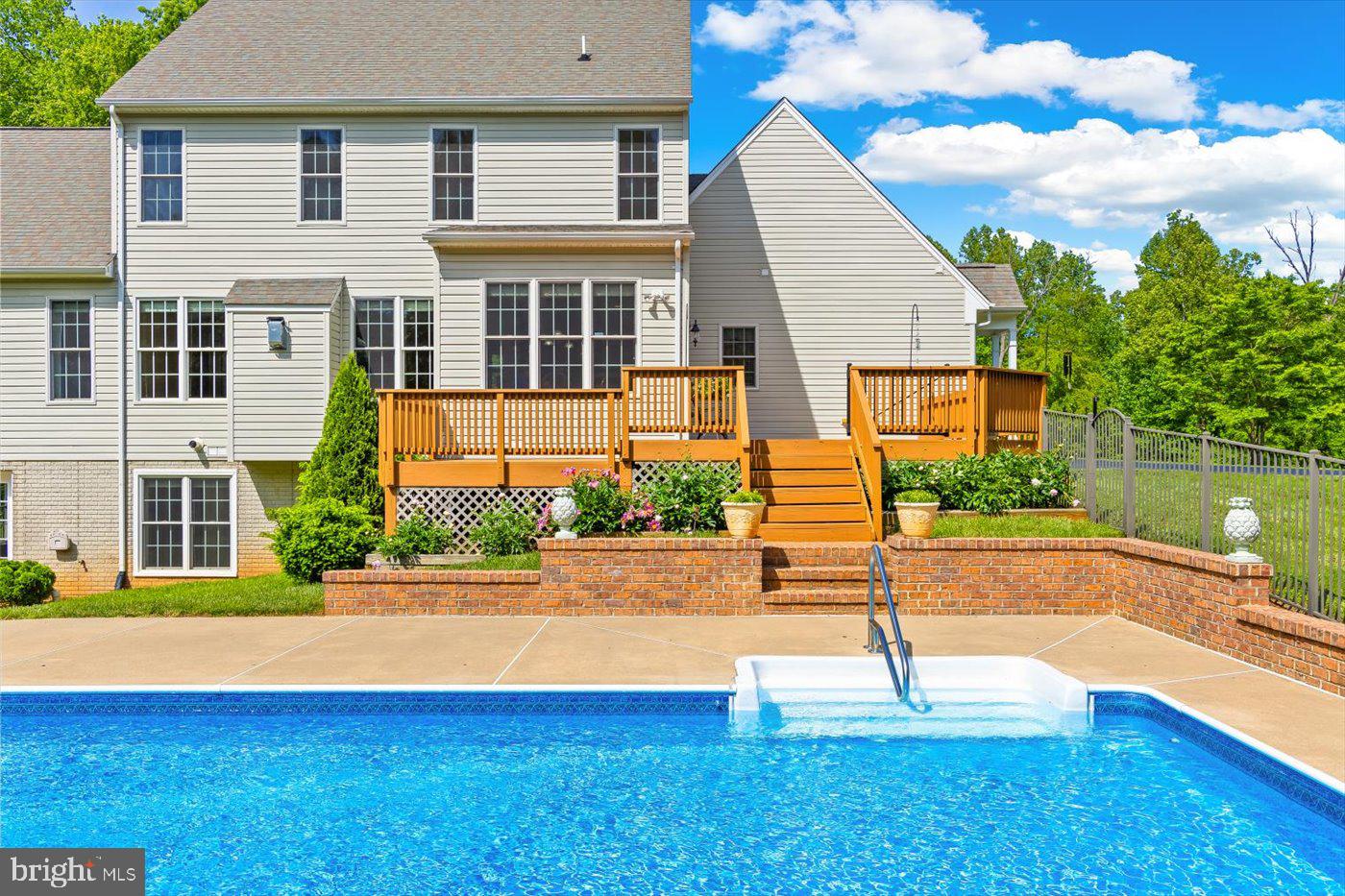 CARPENTER'S RIDGE - Residential