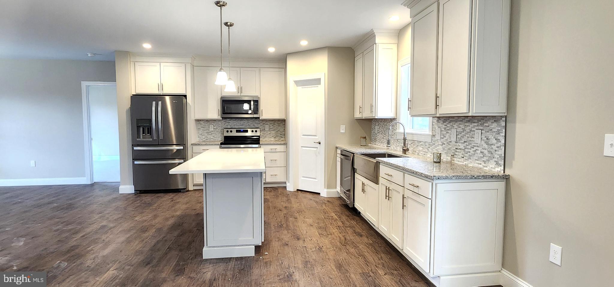 LAKE HOLIDAY ESTATES - Residential