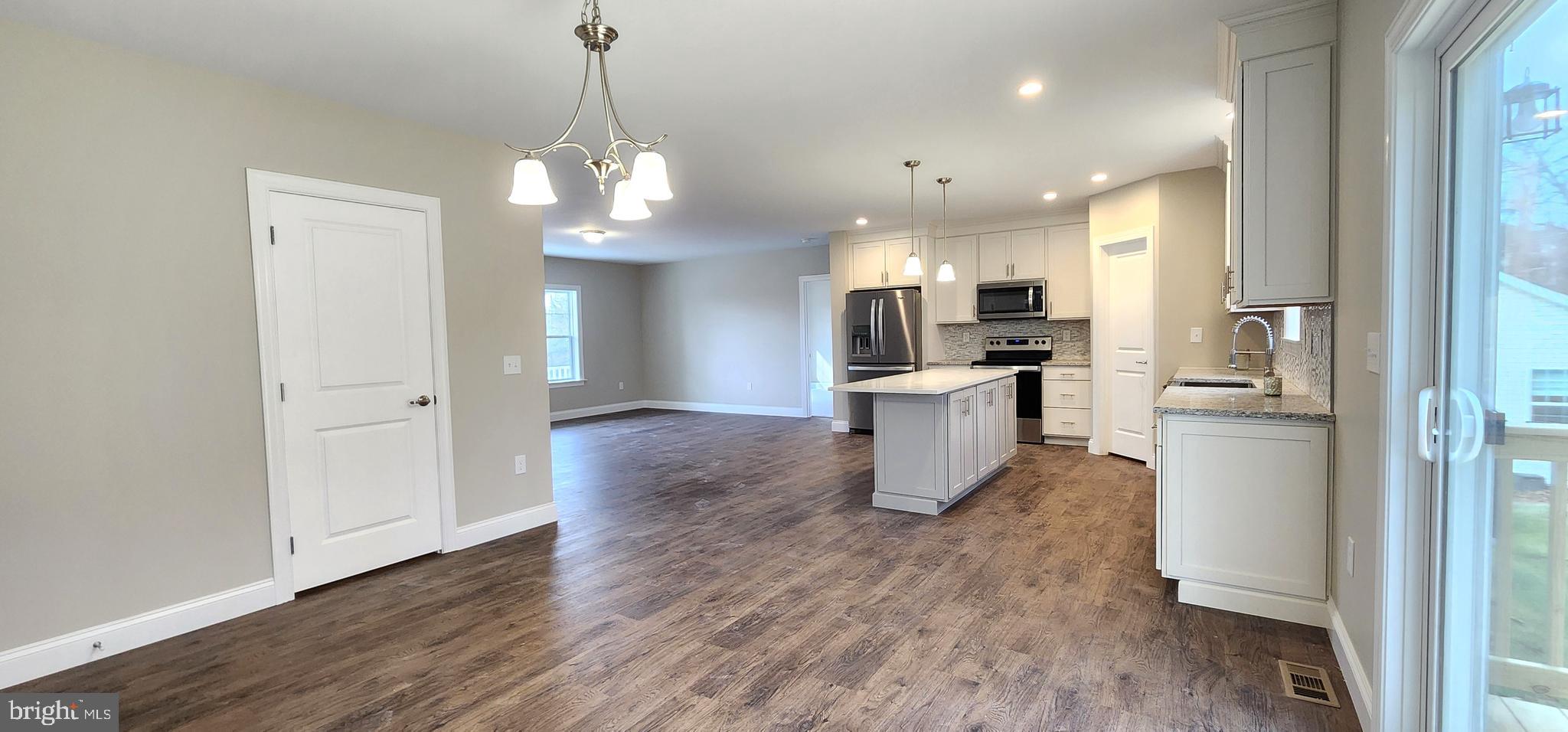 LAKE HOLIDAY ESTATES - Residential