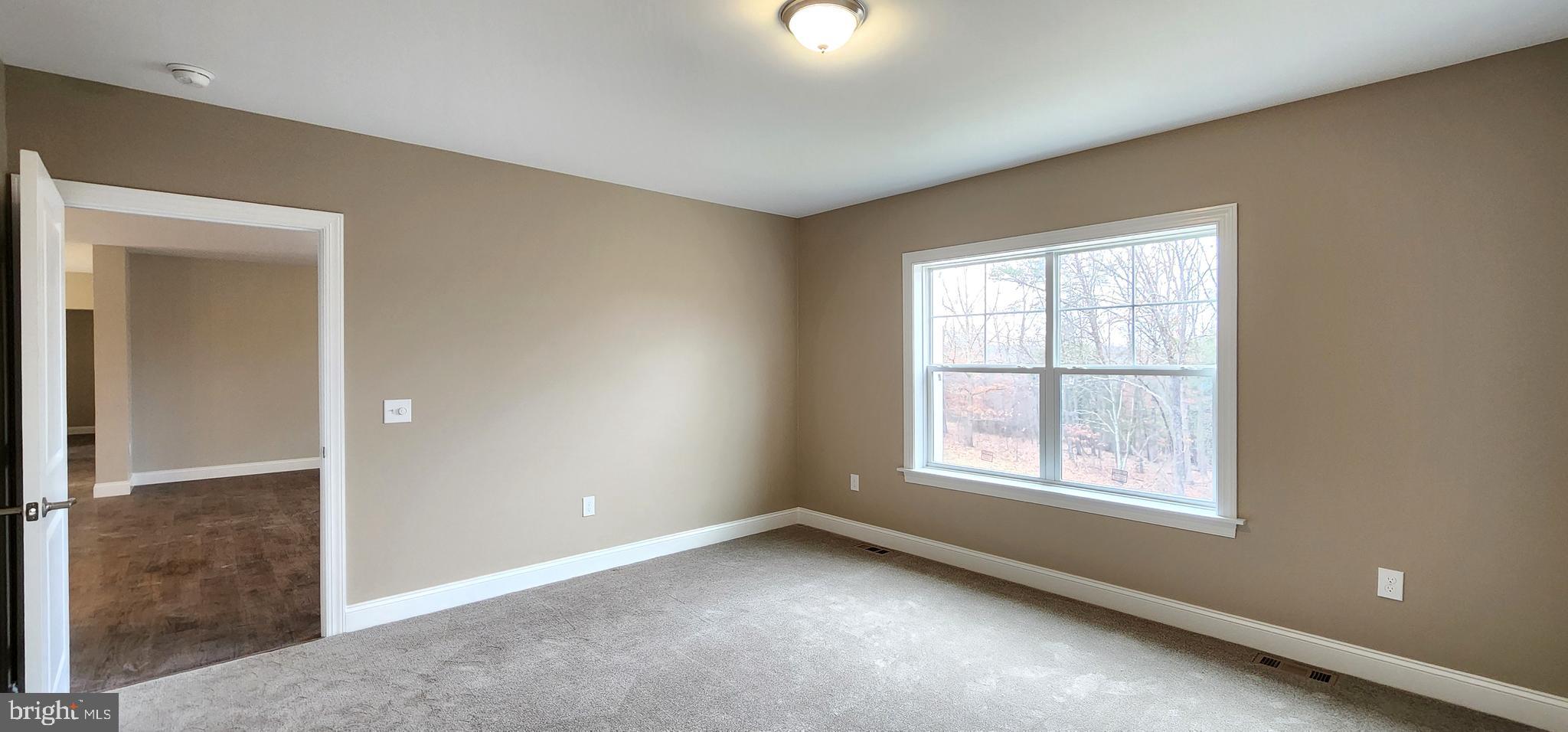 LAKE HOLIDAY ESTATES - Residential