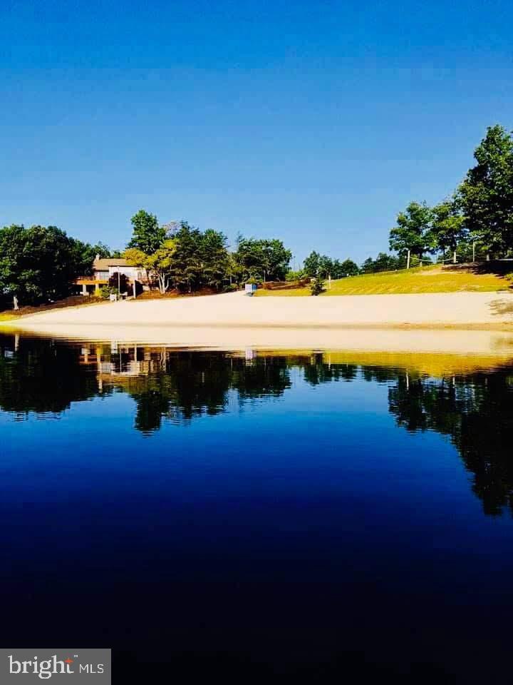 LAKE HOLIDAY ESTATES - Residential