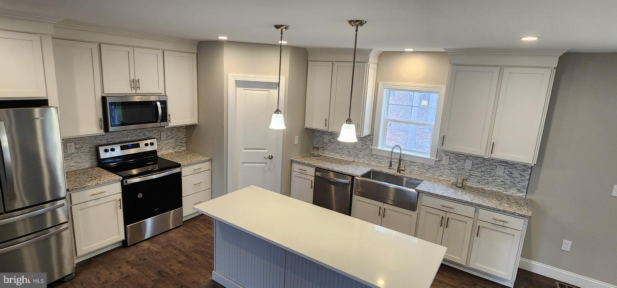 LAKE HOLIDAY ESTATES - Residential