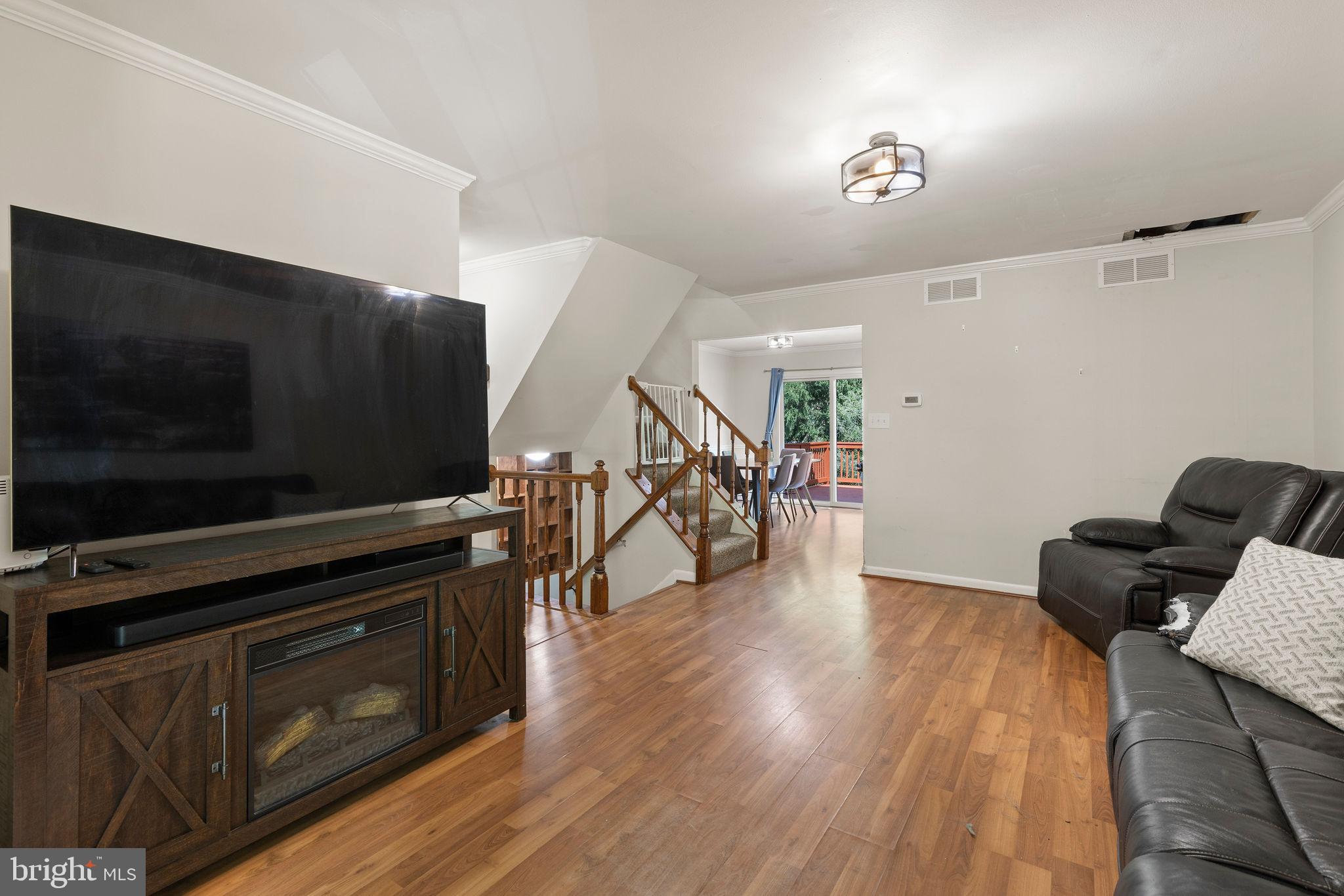 3431 HOWELL COURT