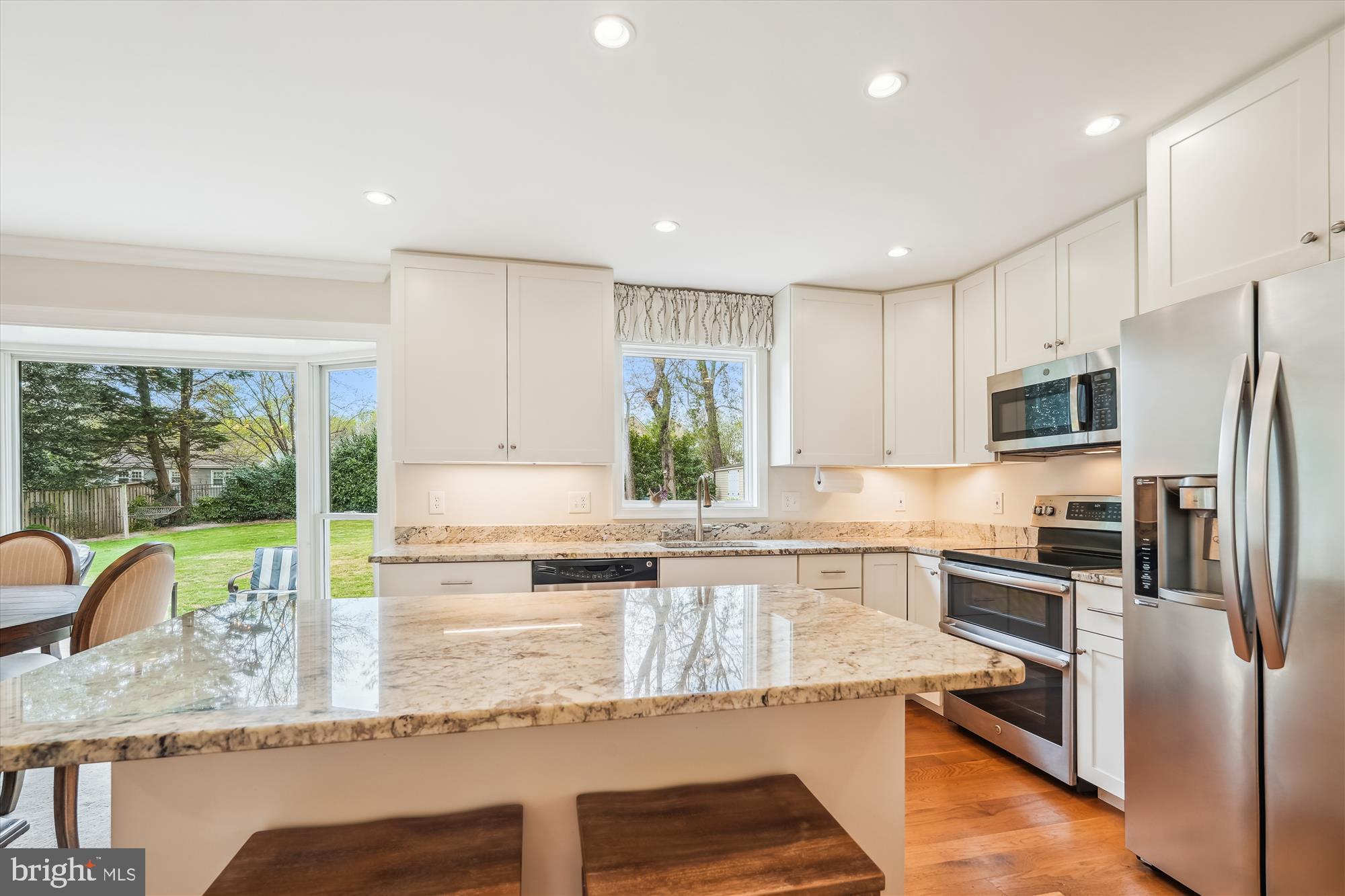 MCLEAN KNOLLS - Residential