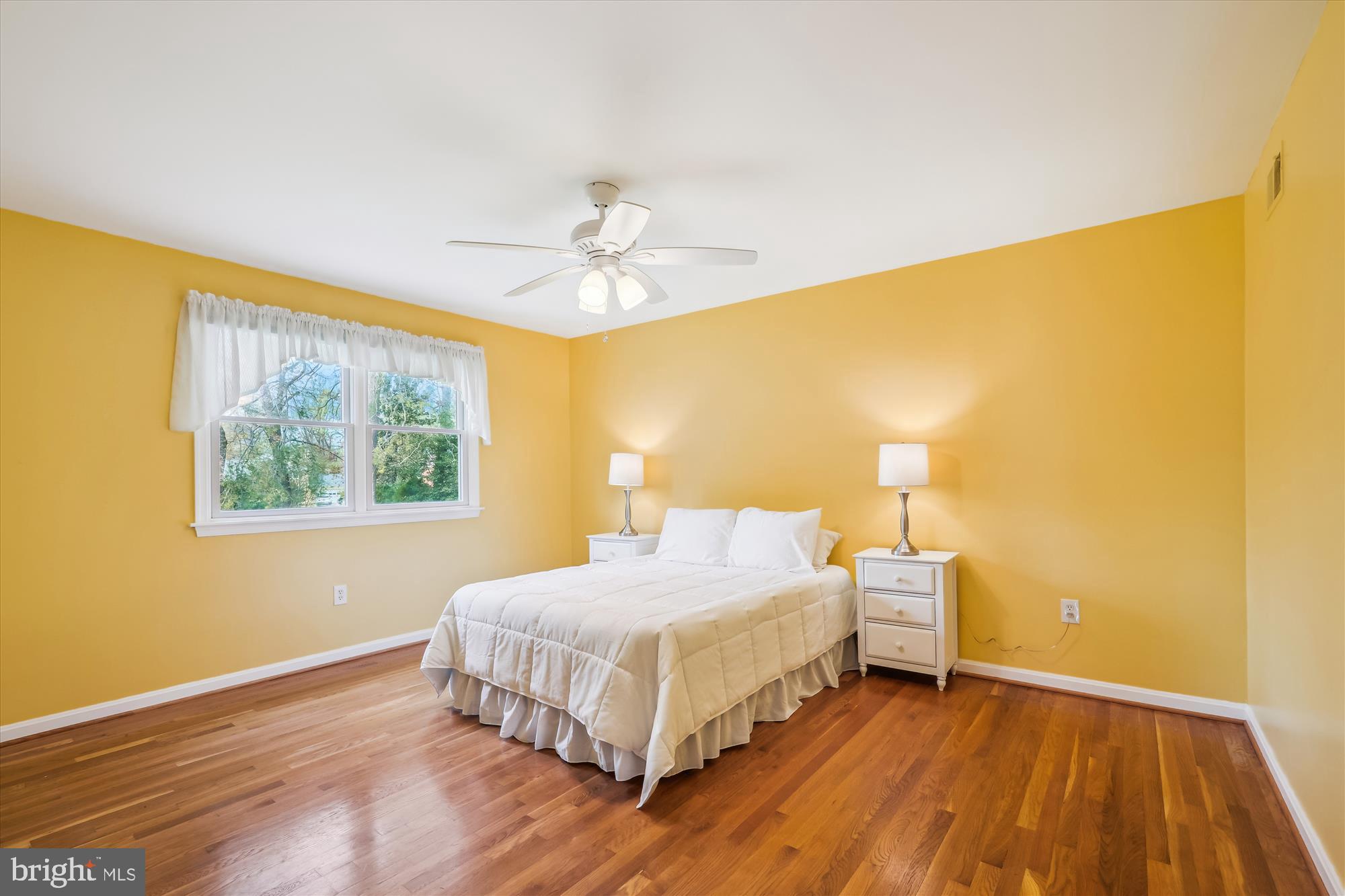 MCLEAN KNOLLS - Residential