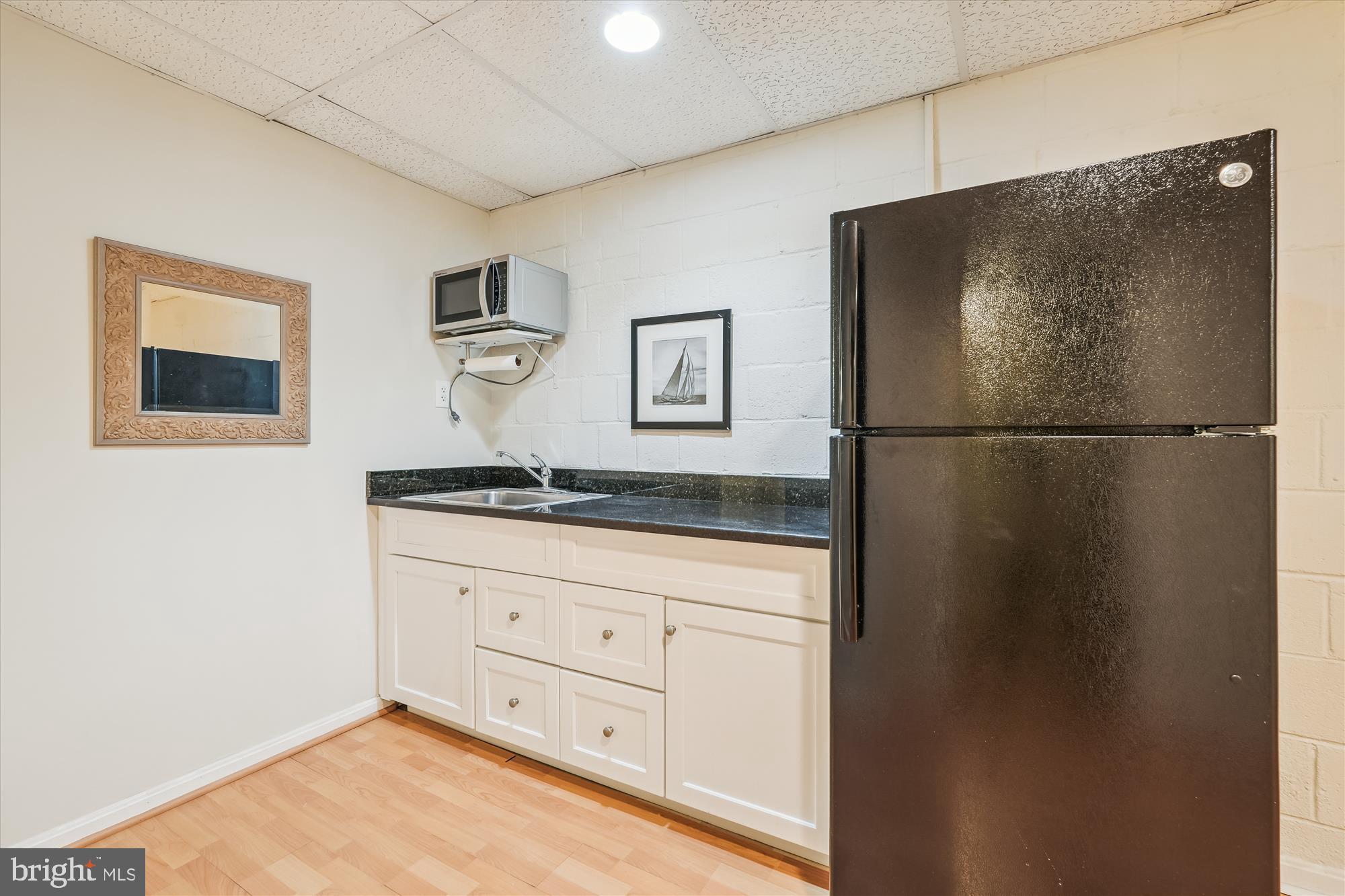 MCLEAN KNOLLS - Residential