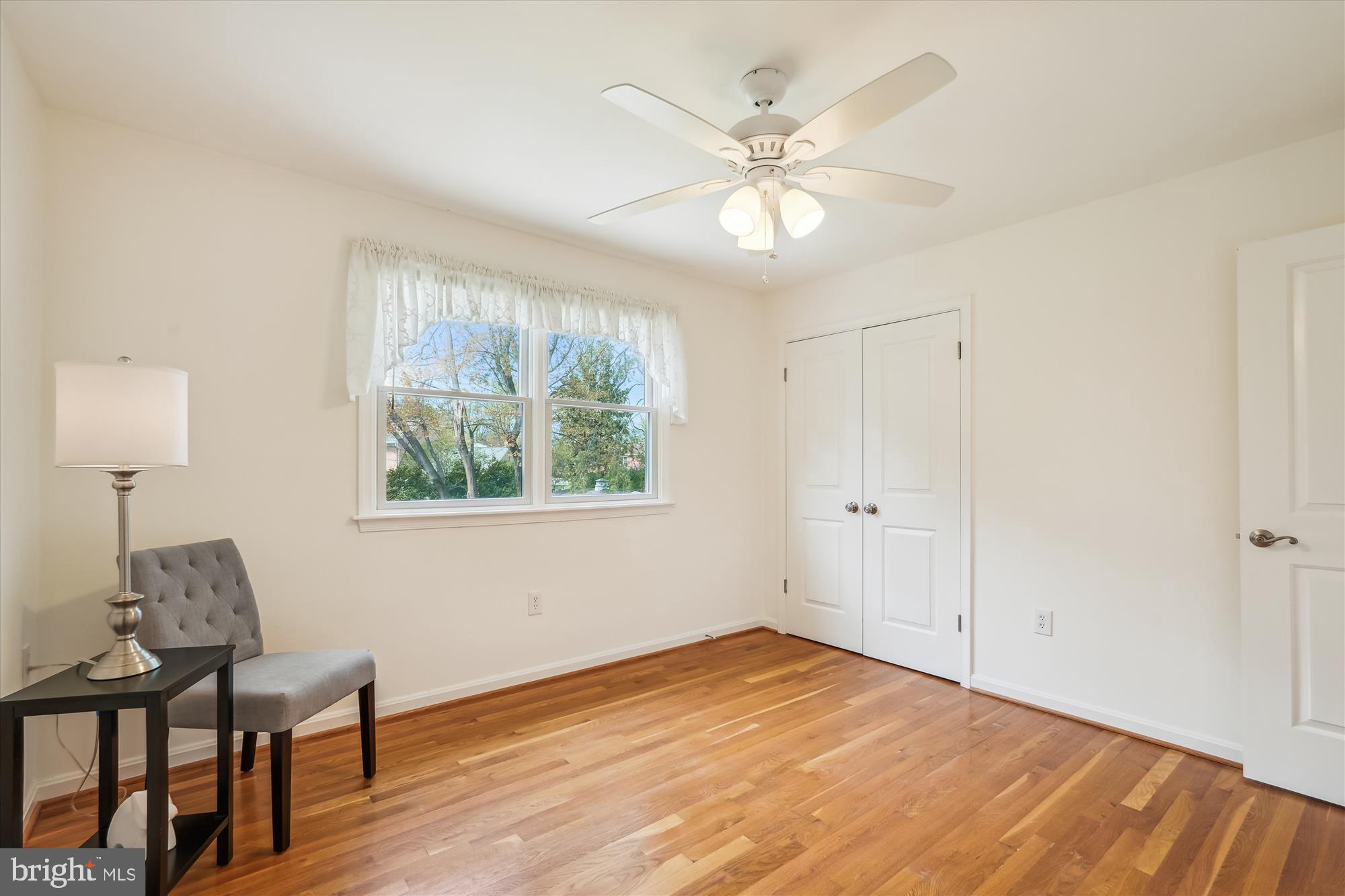 MCLEAN KNOLLS - Residential