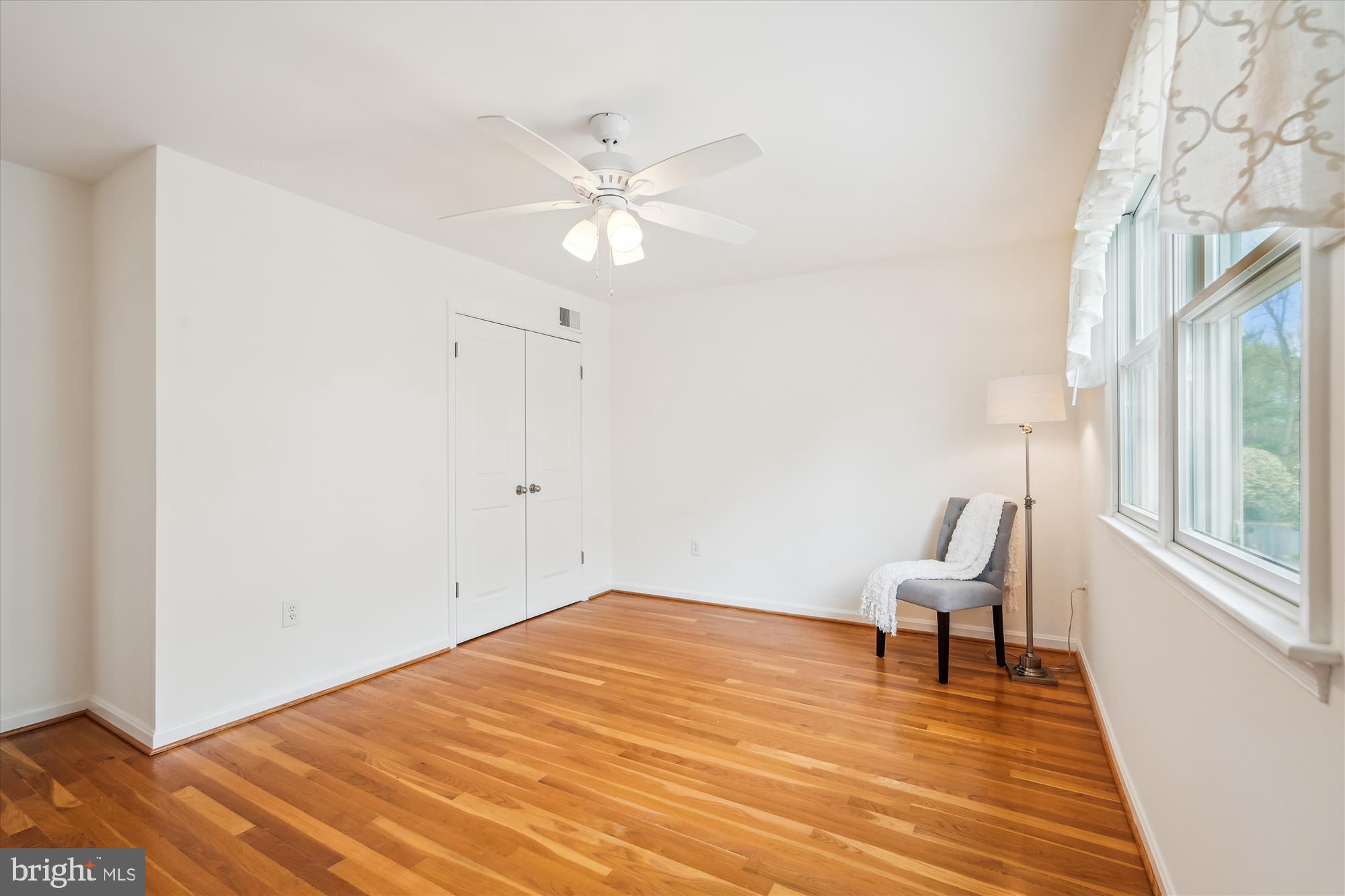 MCLEAN KNOLLS - Residential