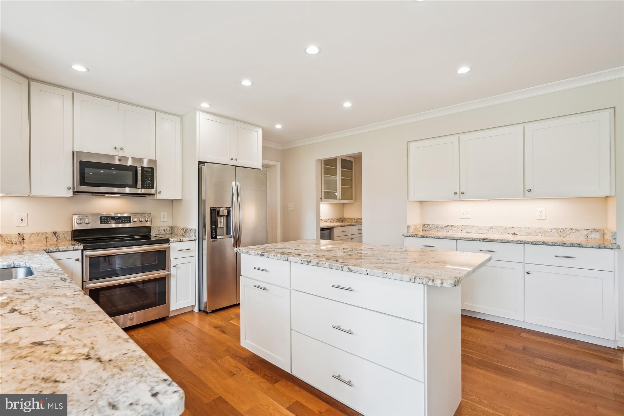 MCLEAN KNOLLS - Residential