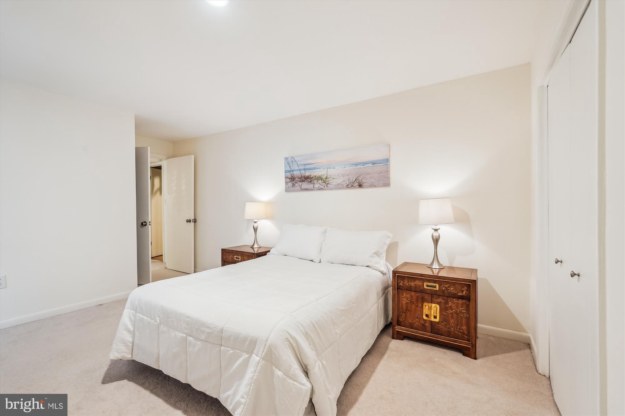 MCLEAN KNOLLS - Residential