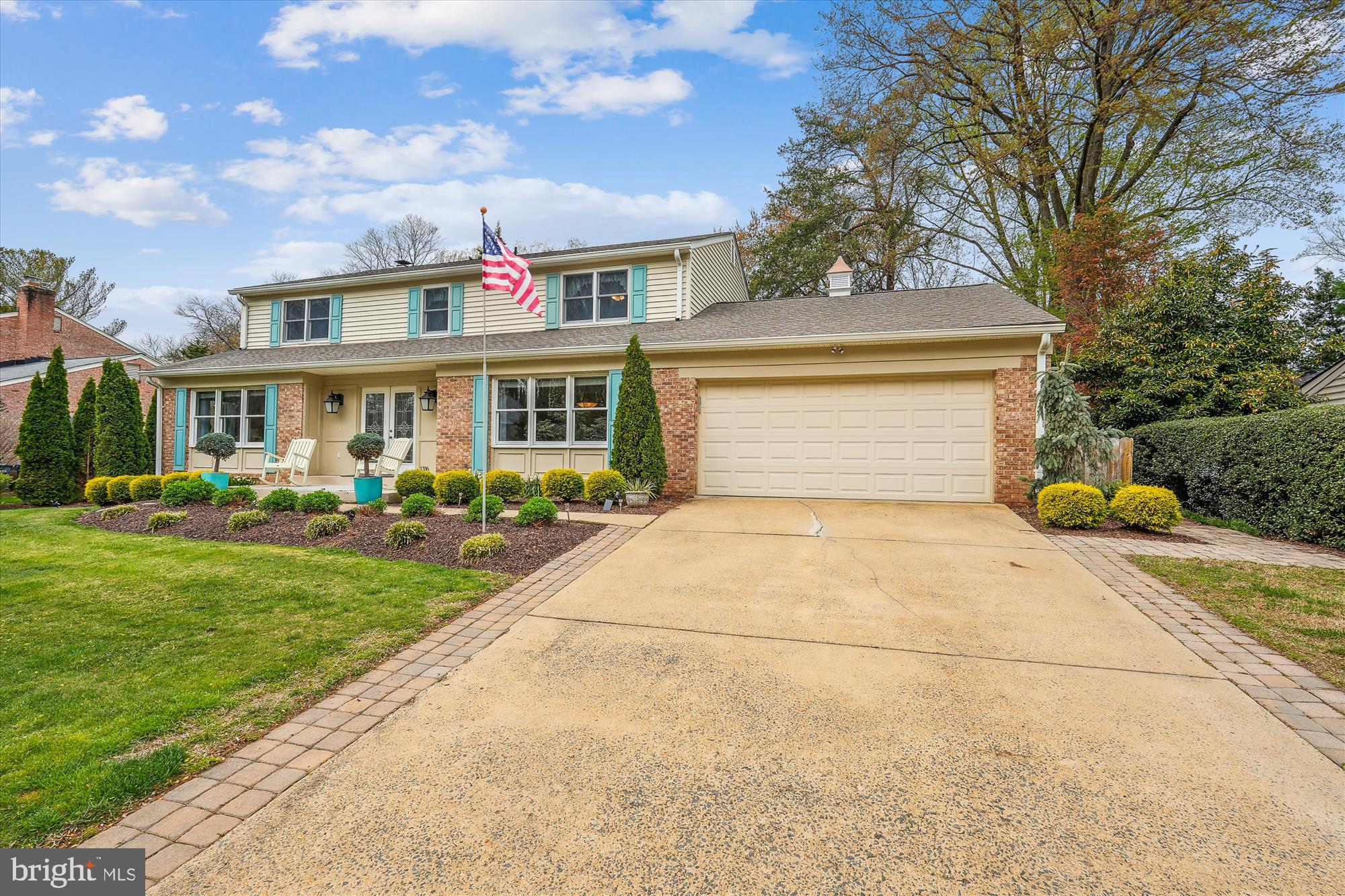 MCLEAN KNOLLS - Residential