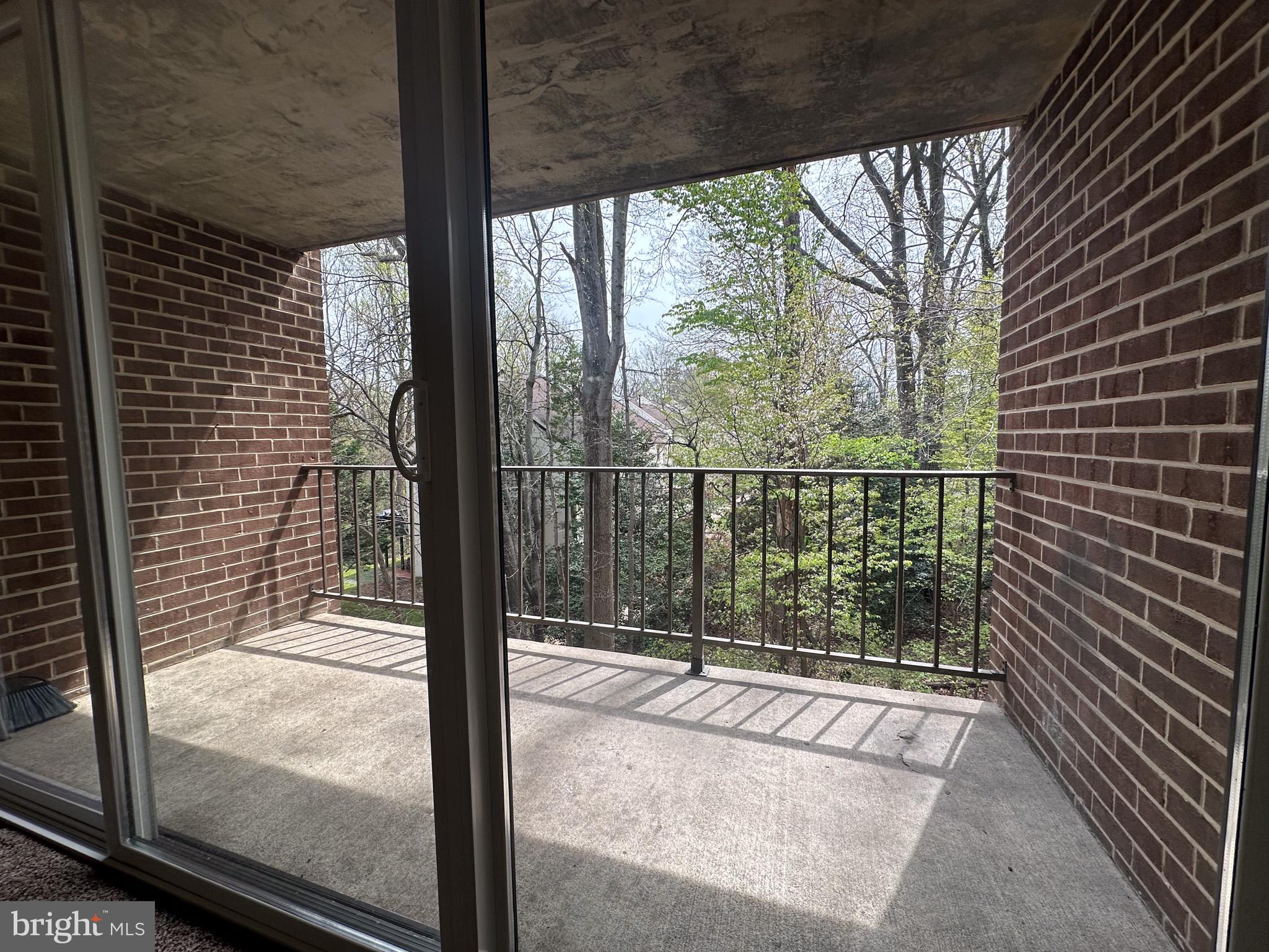 1550 NORTHGATE SQUARE 22B
