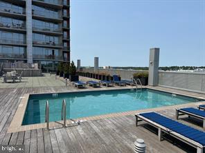 RIVER TOWER CHRIST L - Residential