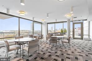 RIVER TOWER CHRIST L - Residential