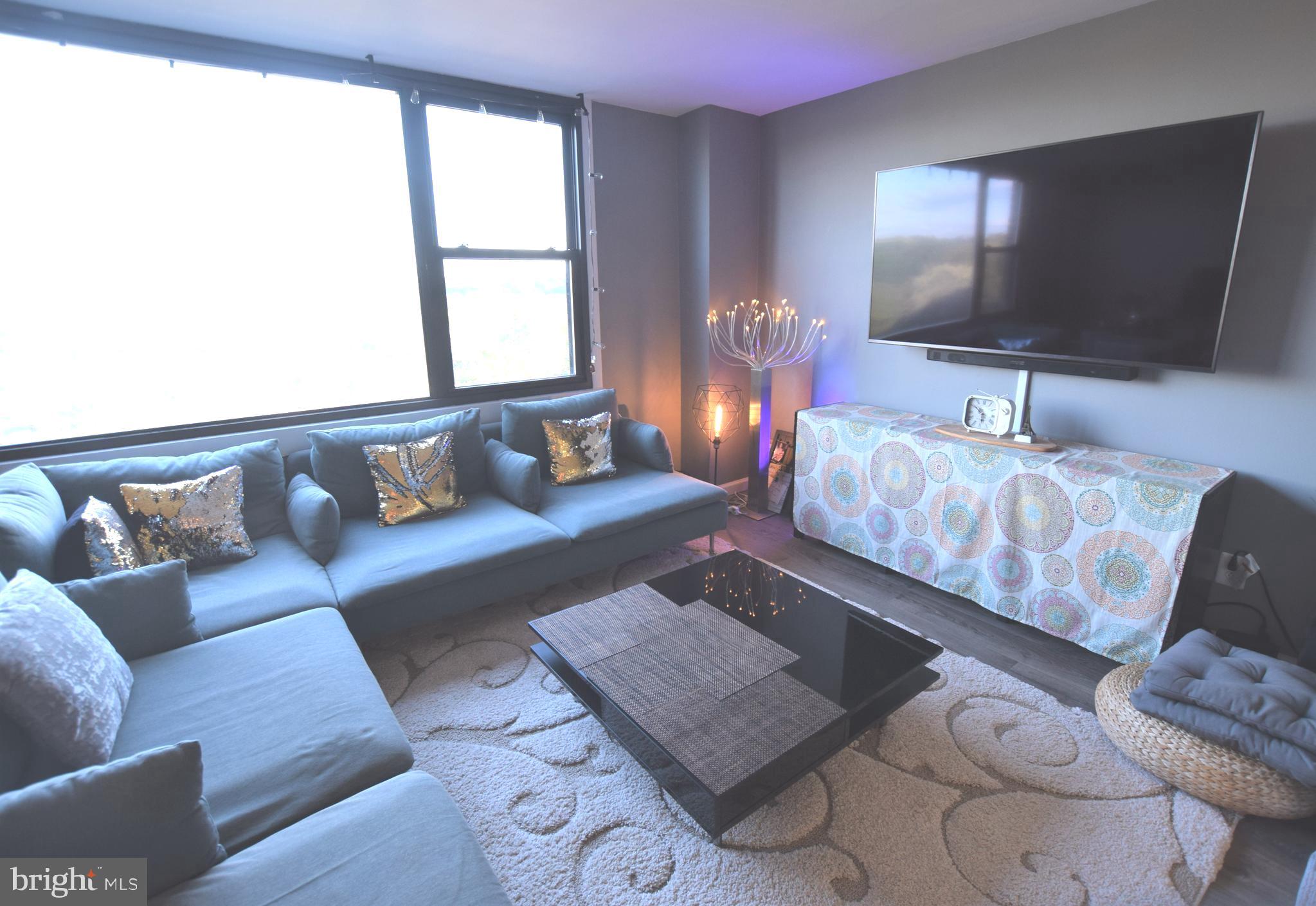 FORTY SIX HUNDRED - Residential