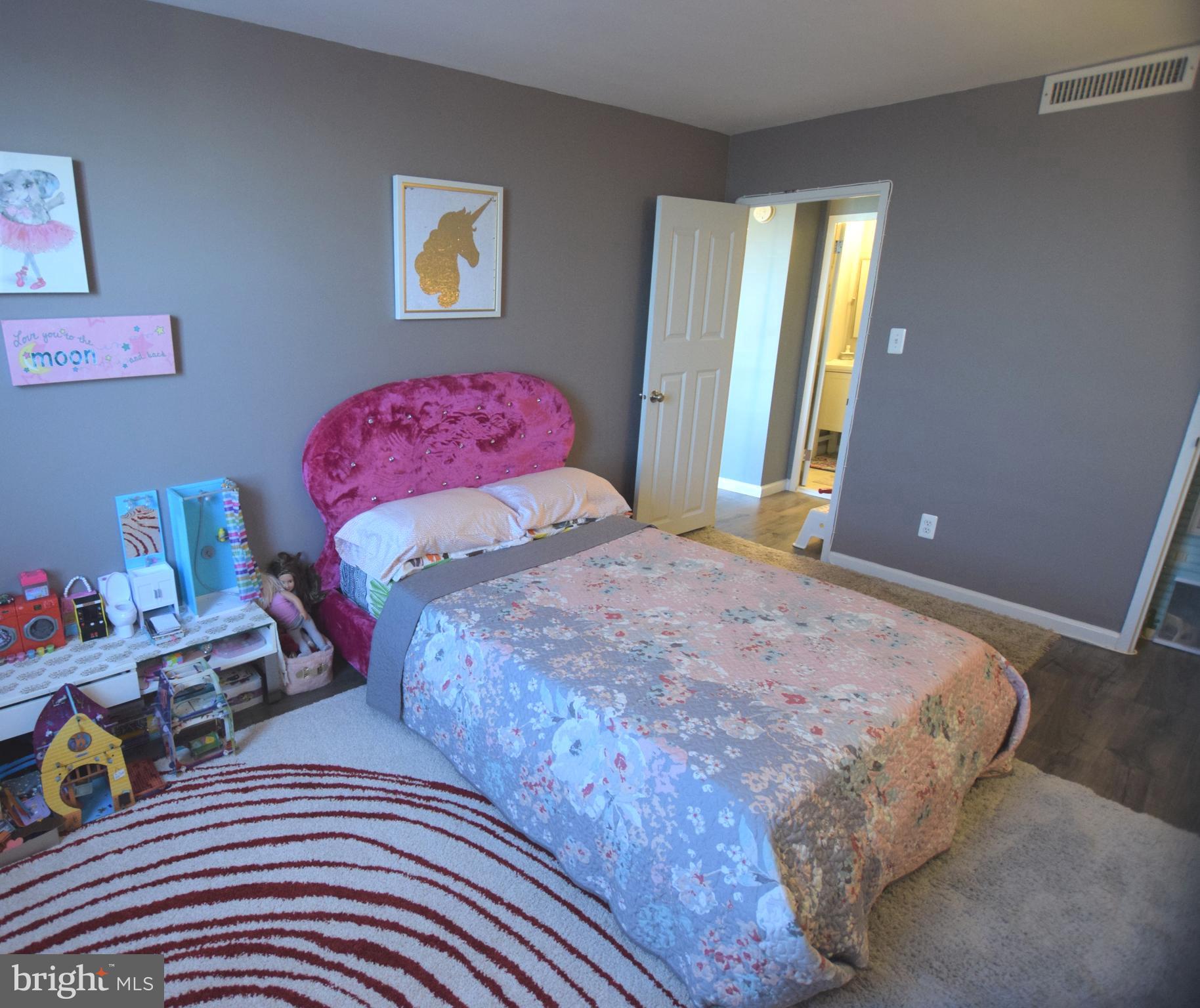 FORTY SIX HUNDRED - Residential